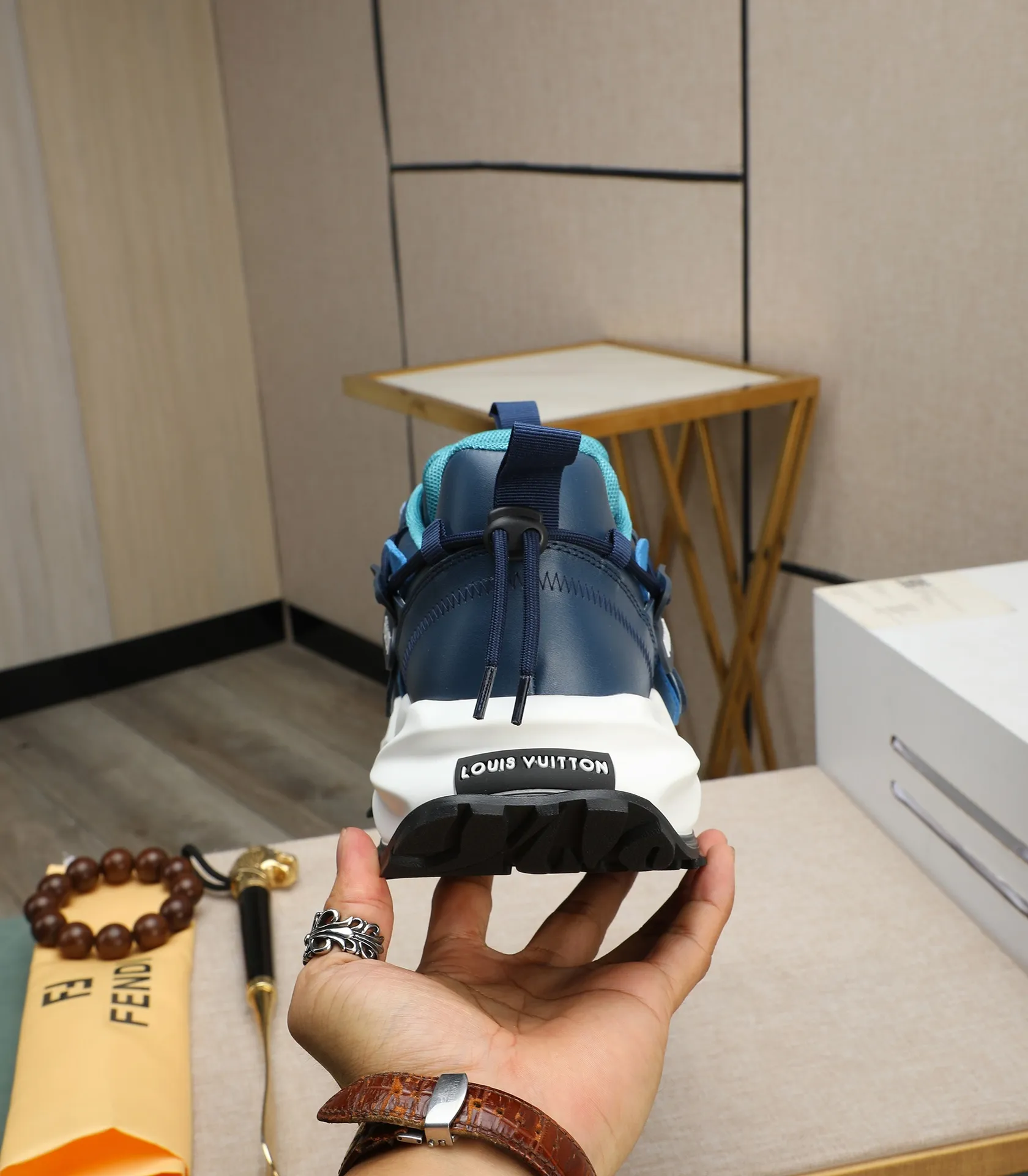 Men's clothing and shoes 💰580 🕷🕷【FENDI】FENDI fashionable casual men's shoes🇨🇳Original official website 1:1 model opening, new models are available first💯Not high-profile but avant-garde, simple, low-key and fashionable, super versatile style🌿Made of original cowhide➕Pigskin lining🎋The version is comfortable on the feet, so rigorous for any small place, first-class workmanship🍍38-44 Large quantities in stock
